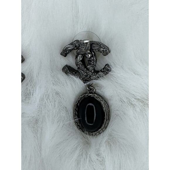 Chanel Vintage CC Logo Drop Earrings (2010A Collection) - Picture 3 of 6